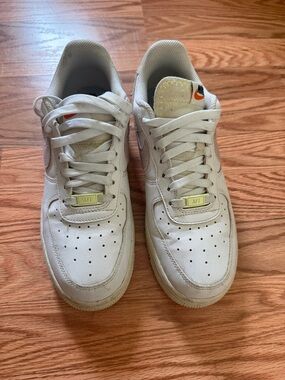 Nike Low-Top Sneakers in Off-White with Cream Accents